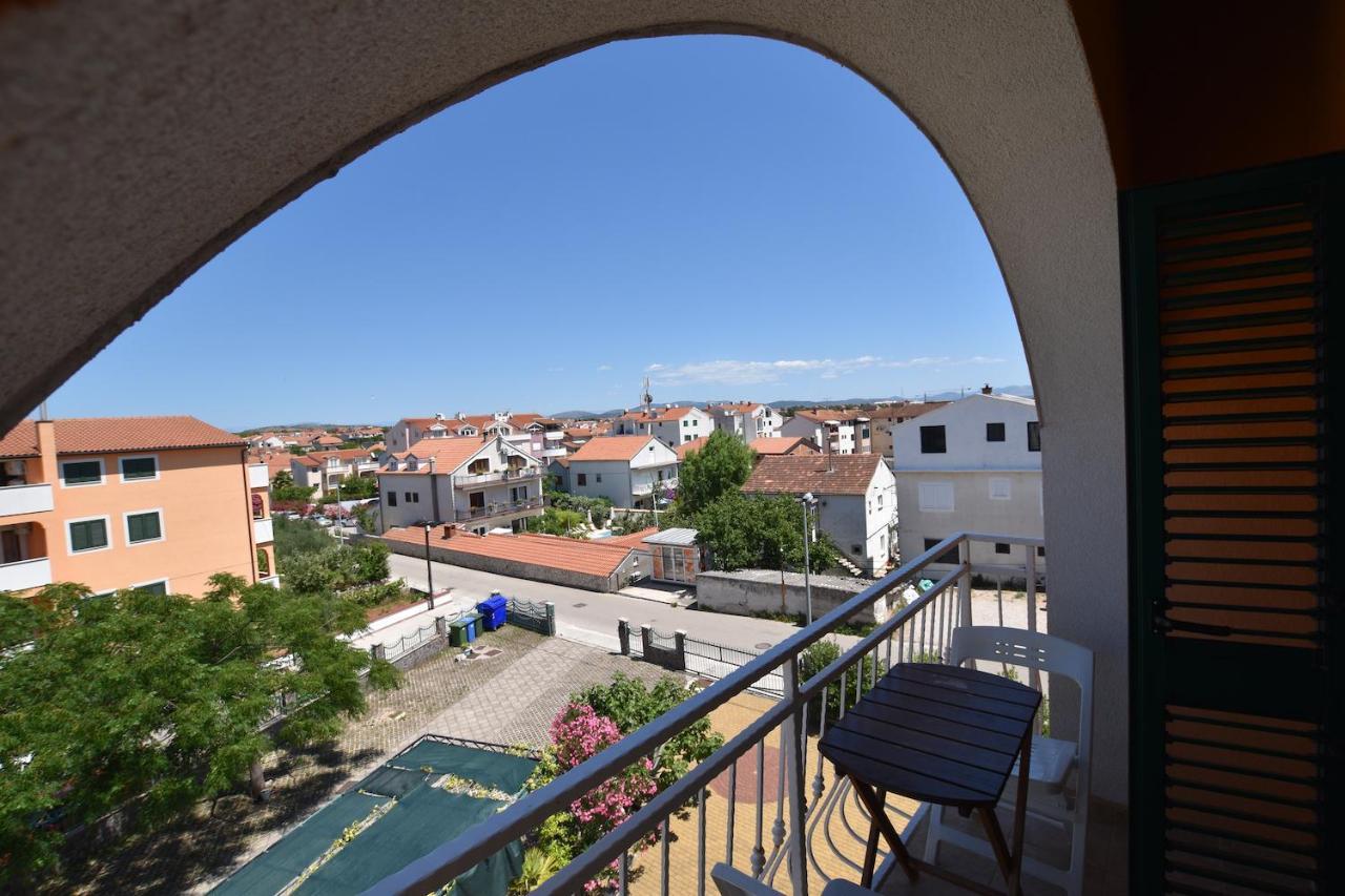 Hotel Pansion Hrga Vodice Exterior foto