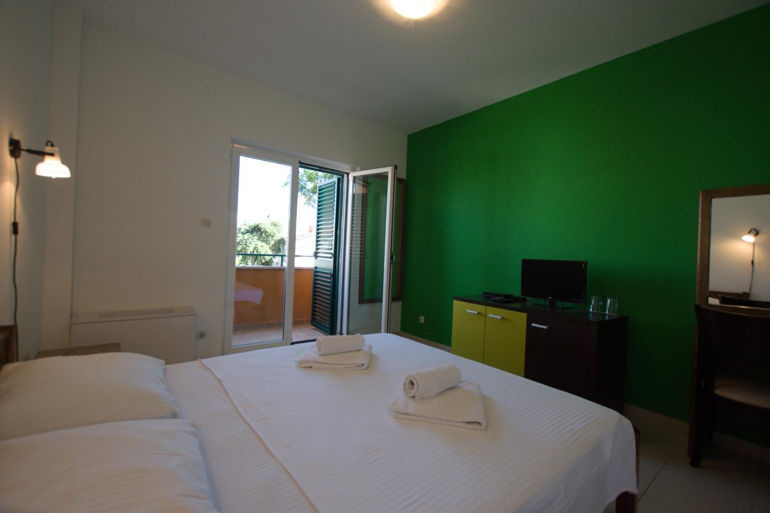 Hotel Pansion Hrga Vodice Exterior foto