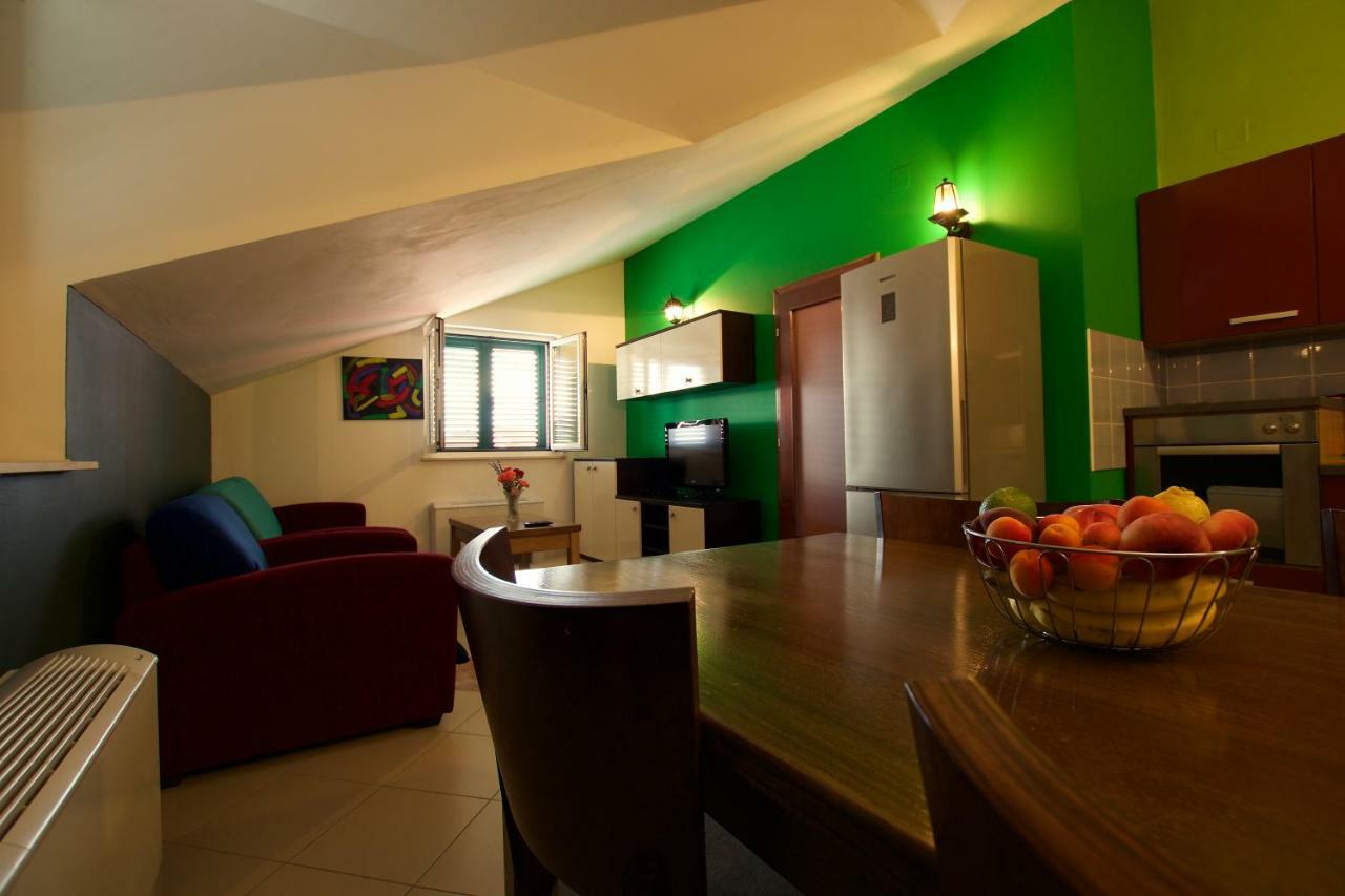 Hotel Pansion Hrga Vodice Exterior foto