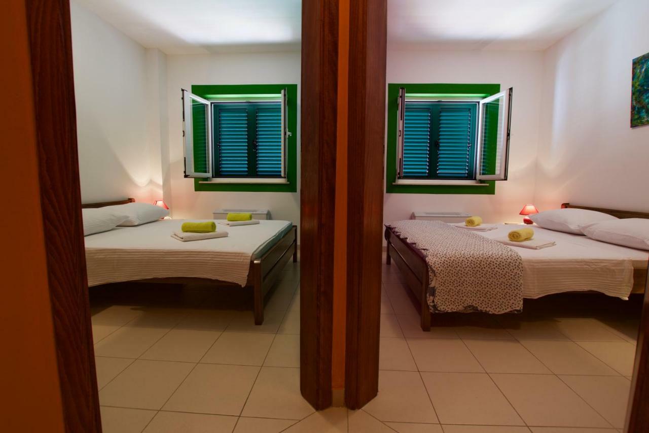 Hotel Pansion Hrga Vodice Exterior foto