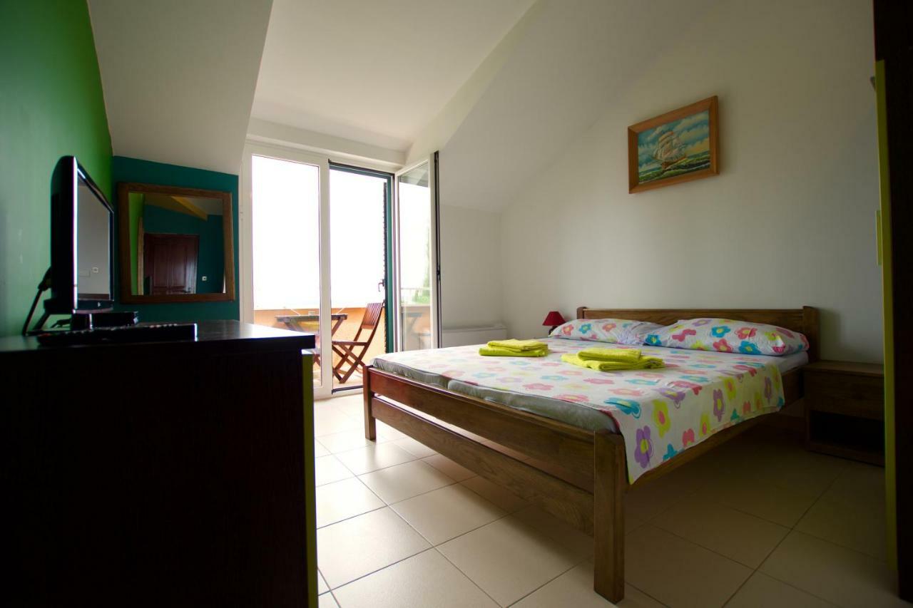 Hotel Pansion Hrga Vodice Exterior foto