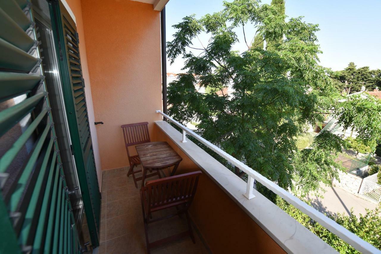 Hotel Pansion Hrga Vodice Exterior foto