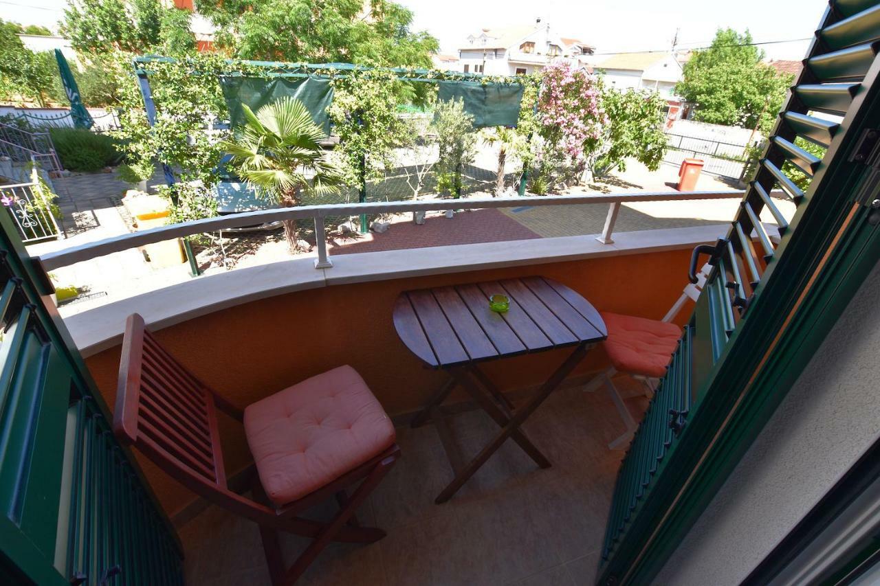 Hotel Pansion Hrga Vodice Exterior foto